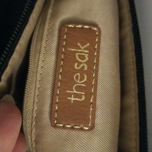 The Sak Leather Shoulder Bag w/Free Wallet - Picture 12 of 14